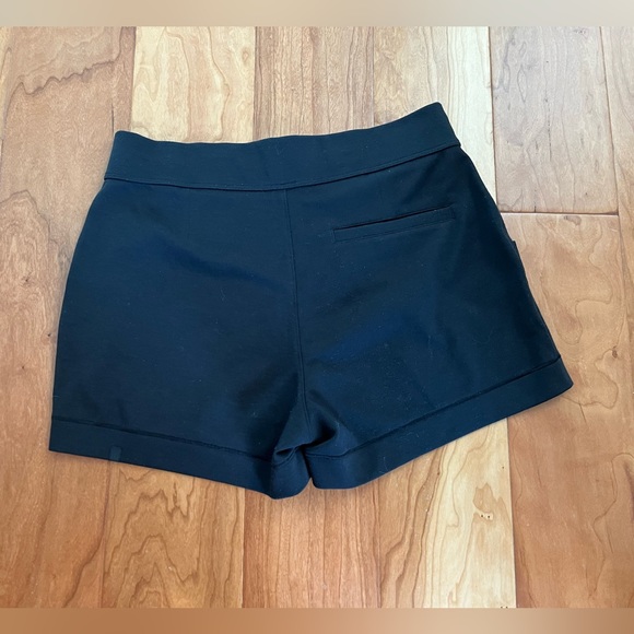 Lululemon Minimal Short 3” blk sz 4 - Picture 2 of 6